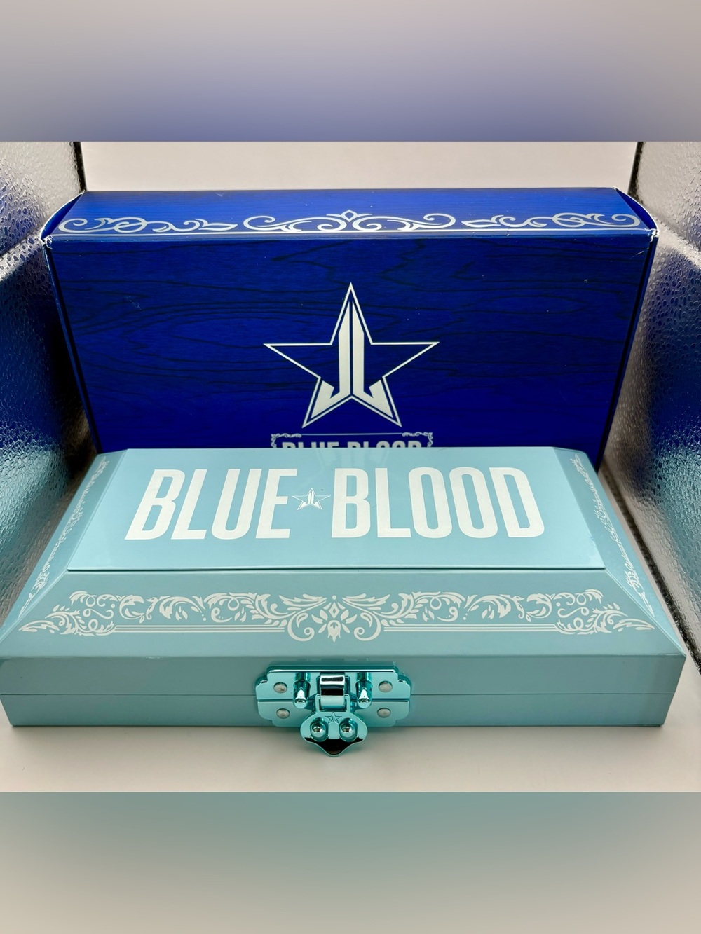 Jeffree Star Cosmetics Blue Blood Eyeshadow Palette Full Size NEW!